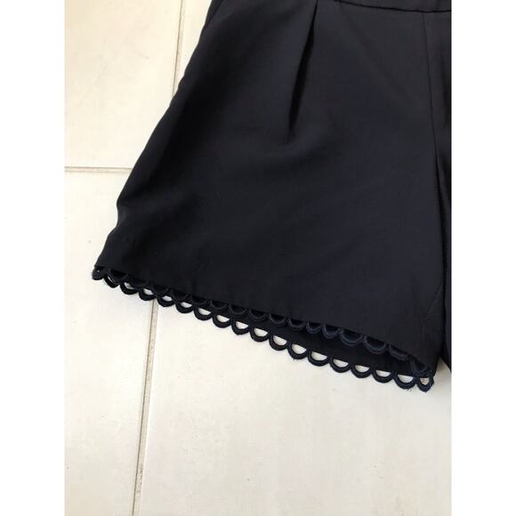 Banana Republic Pleated Shorts Belted Crochet Hem - Picture 3 of 8